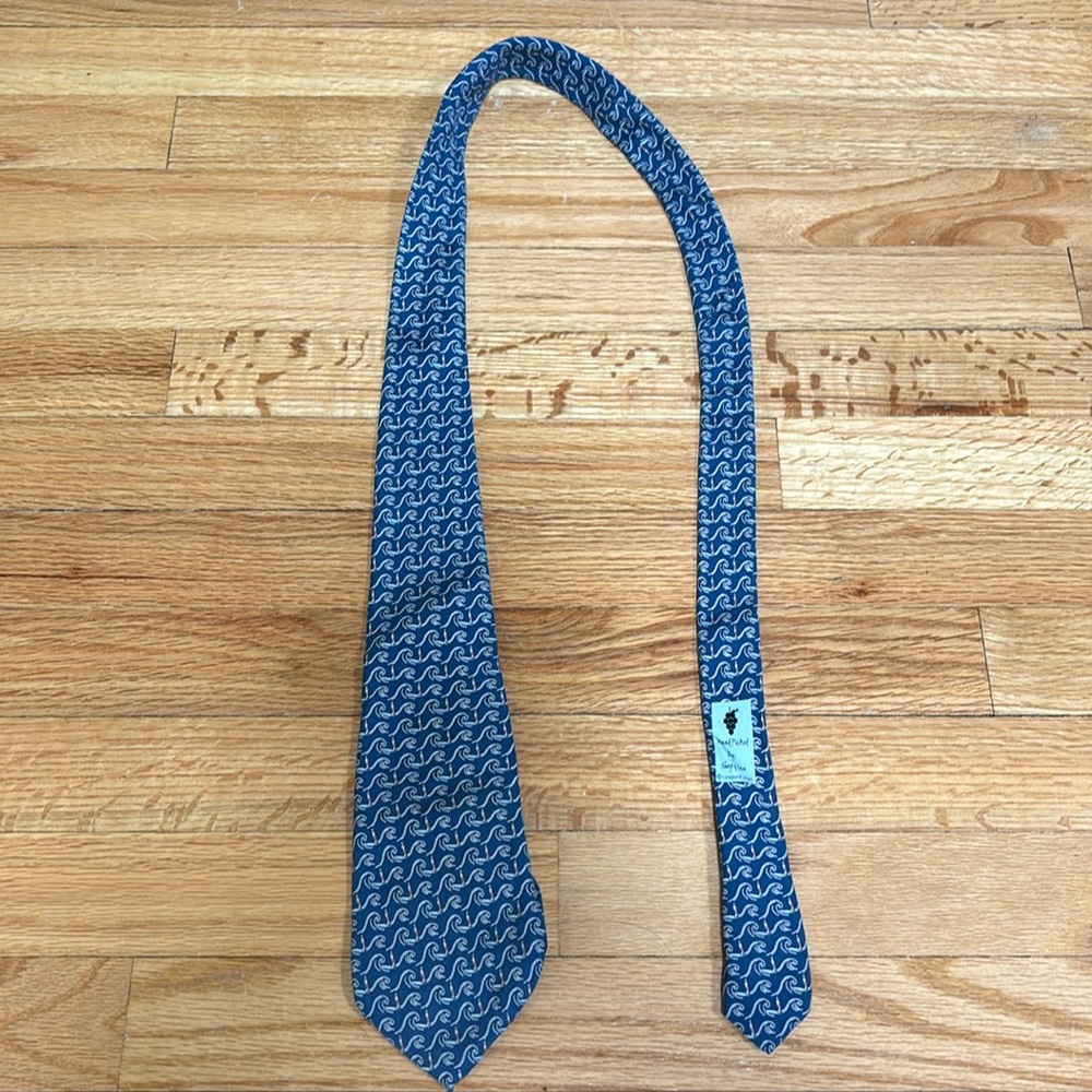 Vineyard Vines kids tie
